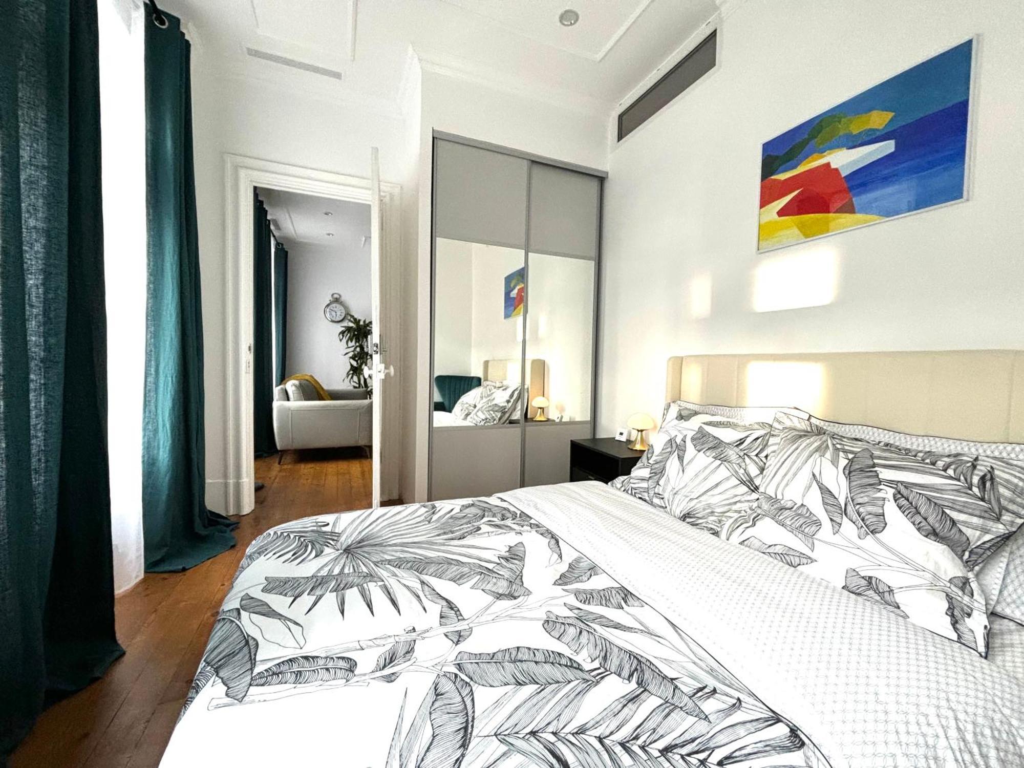 Coeur Capitole 122m2- Clim - Parking - Ascenseur- Metro Apartamento